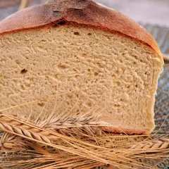 Pieczenie chleba: zjawiska fizyczne czy reakcje chemiczne w procesie?