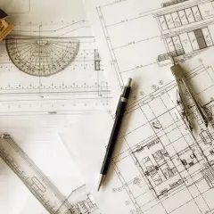 Praca po studiach architektonicznych: Jak uniknąć trudności w karierze