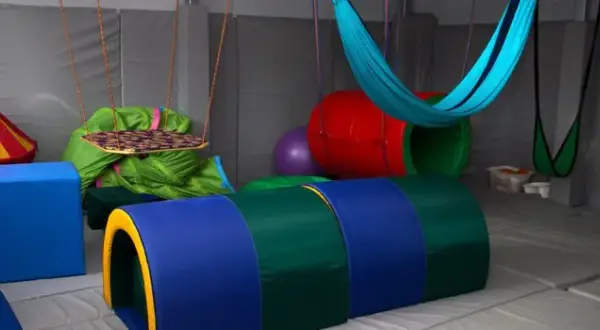 Jak wyglądają zajęcia z integracji sensorycznej i co warto wiedzieć